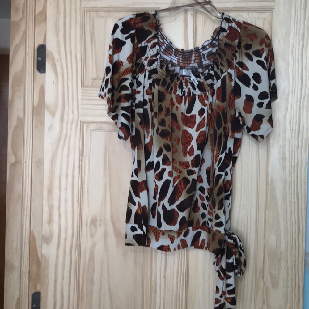 Animal print dress shirt. Juniors Size L
